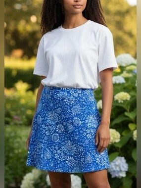 RipSkirt Hawaii Dahlia Bluebird Floral Print Skirt, Length 2, EUC, Sz. L